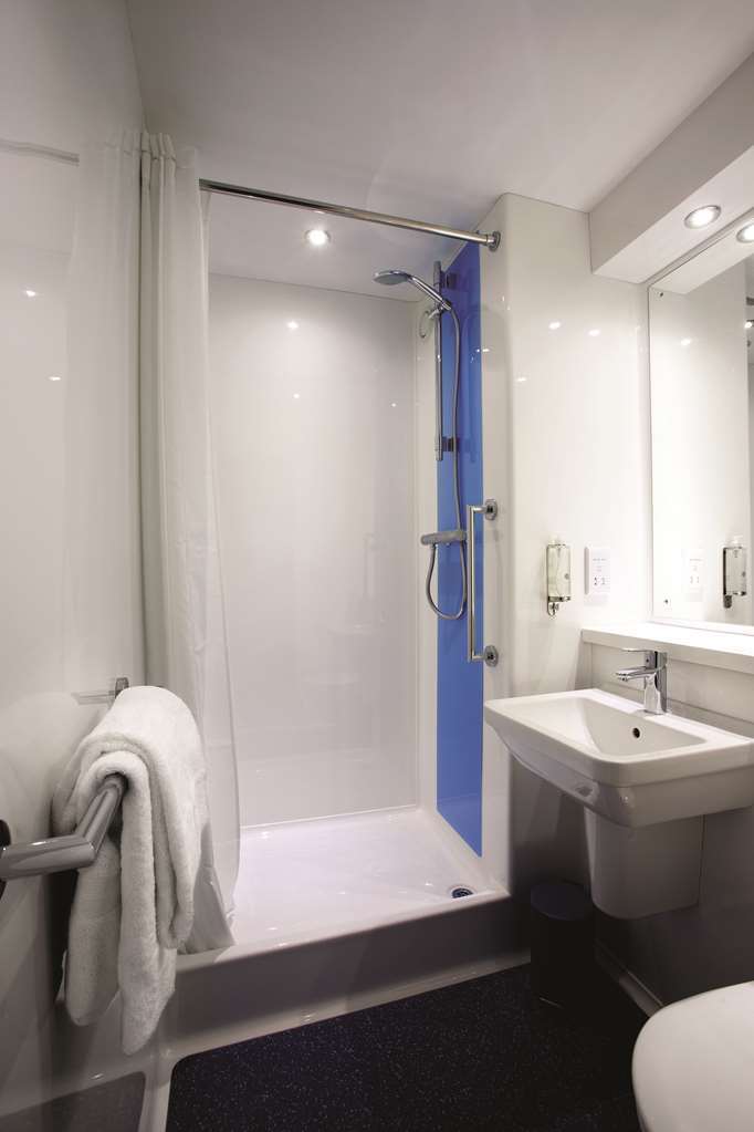 Travelodge Дройтвіч Номер фото